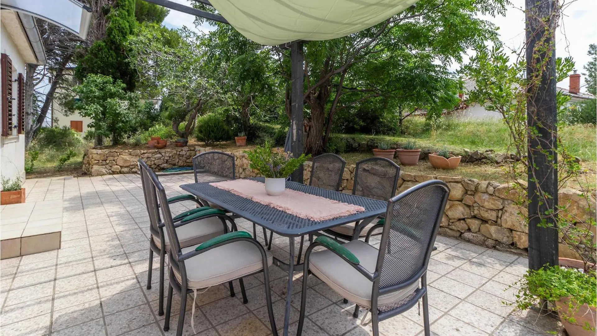 2 Bedroom Beautiful Home In Banjol 0*,